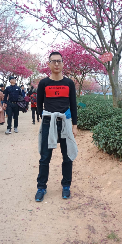 小梁的第一张照片--大田相亲网