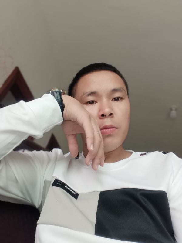 冷漠的第一张照片--大田相亲网