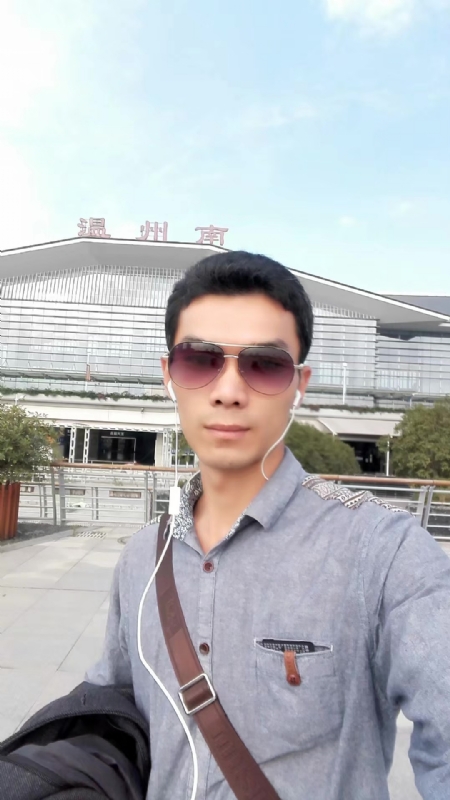 错把真心喂了狗的第三张照片--大田相亲网