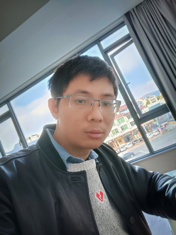 也许只是缺少一个拥抱的第二张照片--大田相亲网