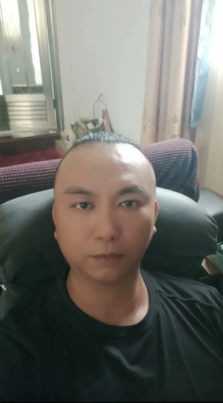 施逸森的第一张照片--大田相亲网
