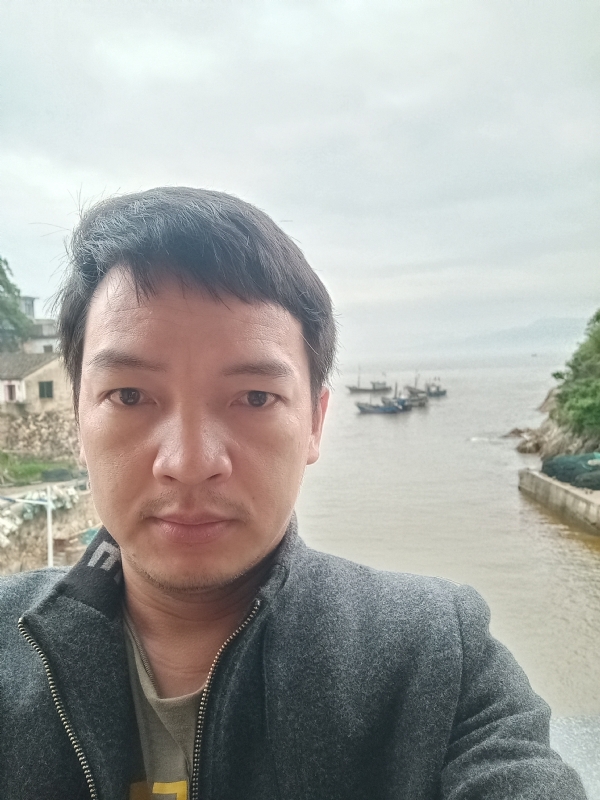 啊亮的第一张照片--大田相亲网