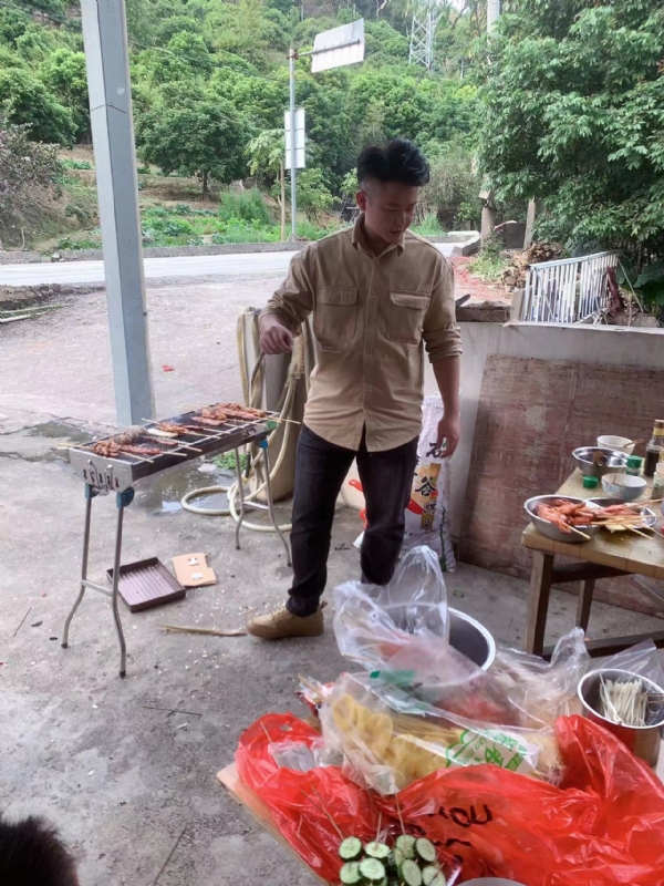 你黑我哟的第一张照片--大田相亲网