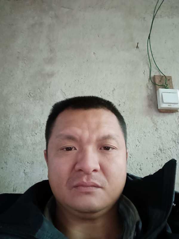兰成龙的第四张照片--大田相亲网