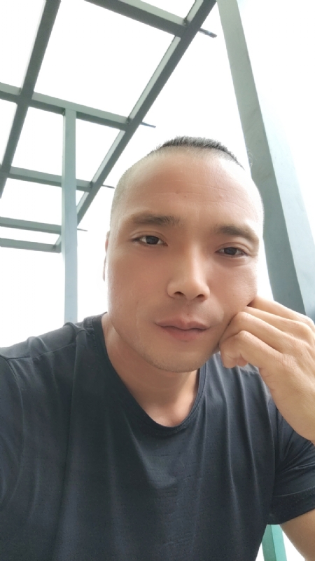 伯爵的第三张照片--大田相亲网